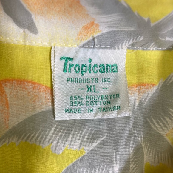 Vintage 80s Tropicana Hawaiian shirt - Picture 2 of 2